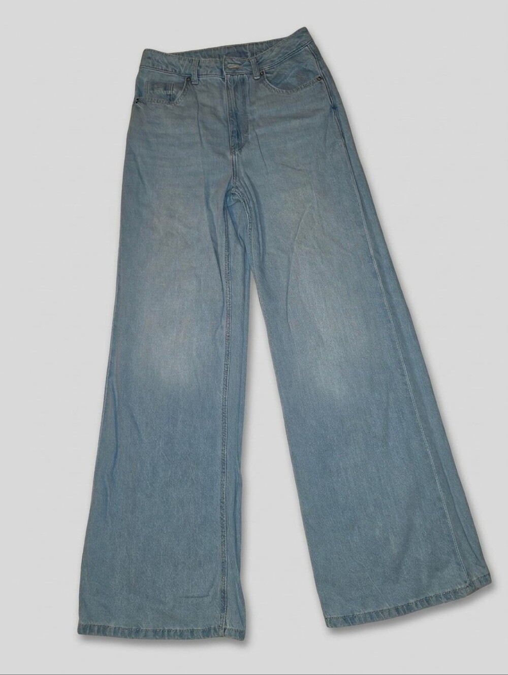 H&M Super High-Waist Wide-Leg Women's Jeans in Light Blue